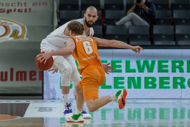 通过灵活的 通过灵活的