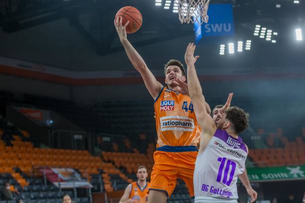 对手防线 对手防线