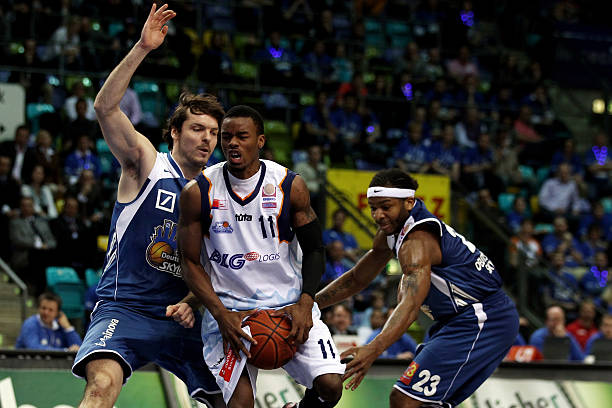 轮换阵容问 轮换阵容问