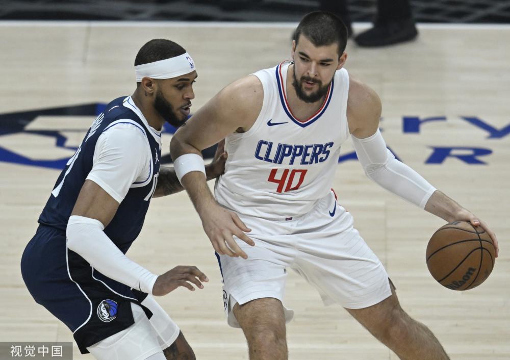 一层沉重的 一层沉重的