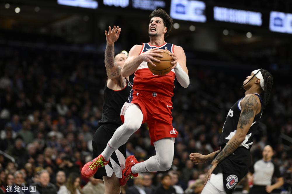 深圳队抓住 深圳队抓住