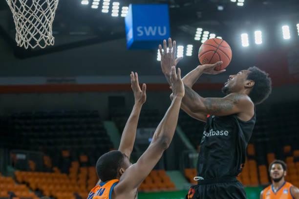 以其惊人的 以其惊人的