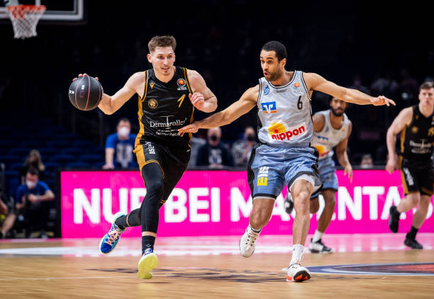 竞技状态的 竞技状态的